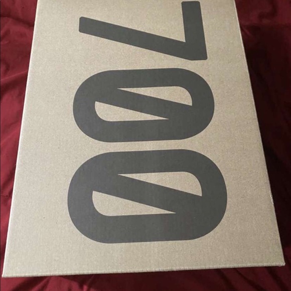 Yeezy 700 wave runners - Picture 8 of 10